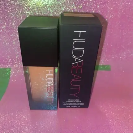 Cumpără online Face Primer Huda Beauty 135g