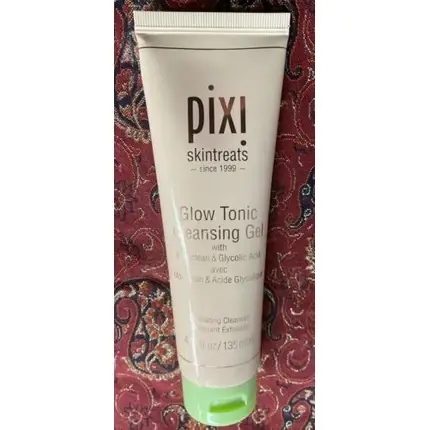 Gel de Curățare Exfoliant Pixi Skintreats Glow Tonic, cu Acid Glicolic, 135ml, Verde Cel mai vândut