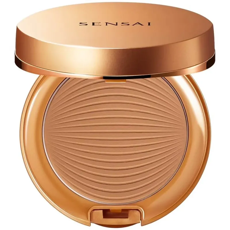 Super ofertă Sensai Silky Bronze Natural Veil Fond de ten compact hidratant SC01 Light, 8,5 g